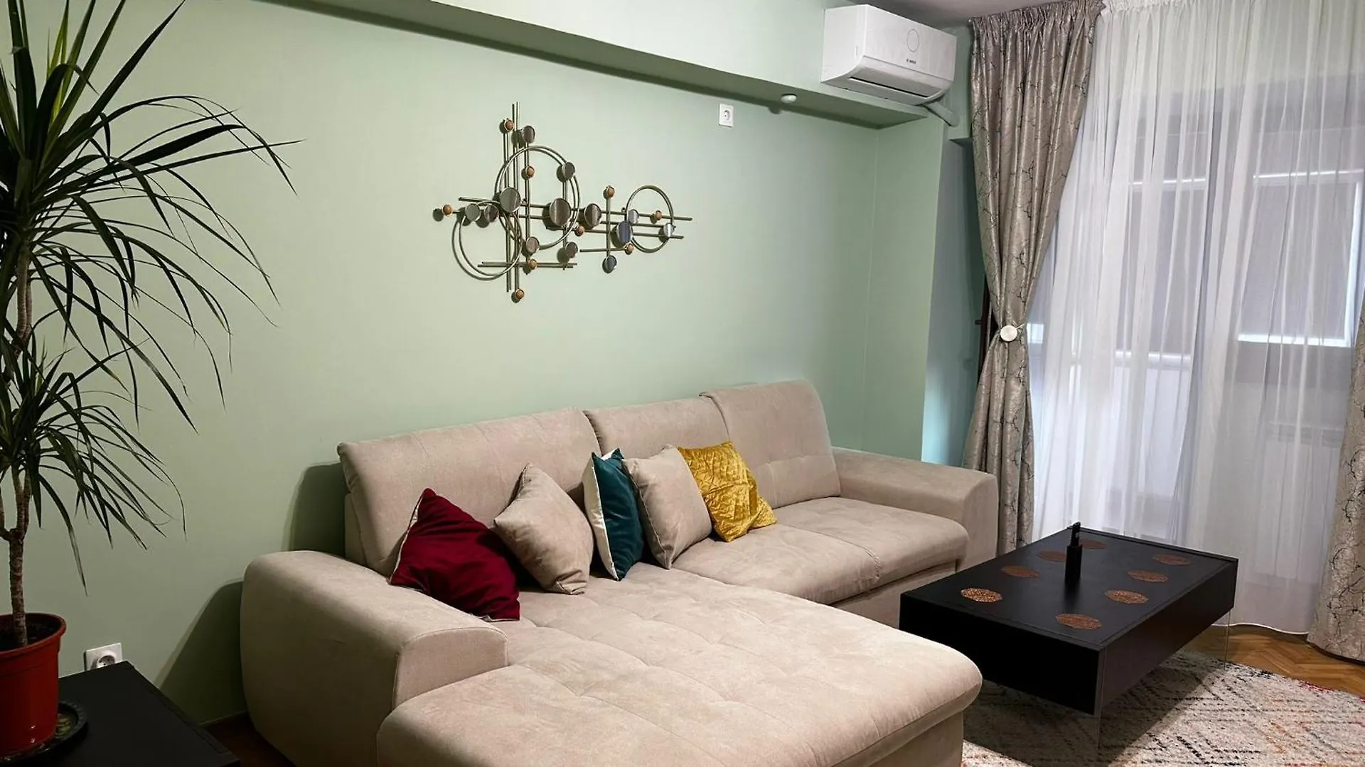 Sofiart Apartment Bucareste 0*,  Roménia