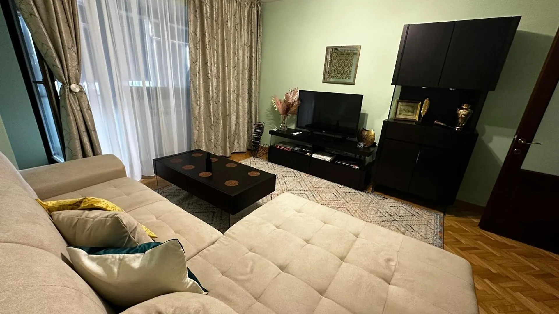 Sofiart Apartment Βουκουρέστι