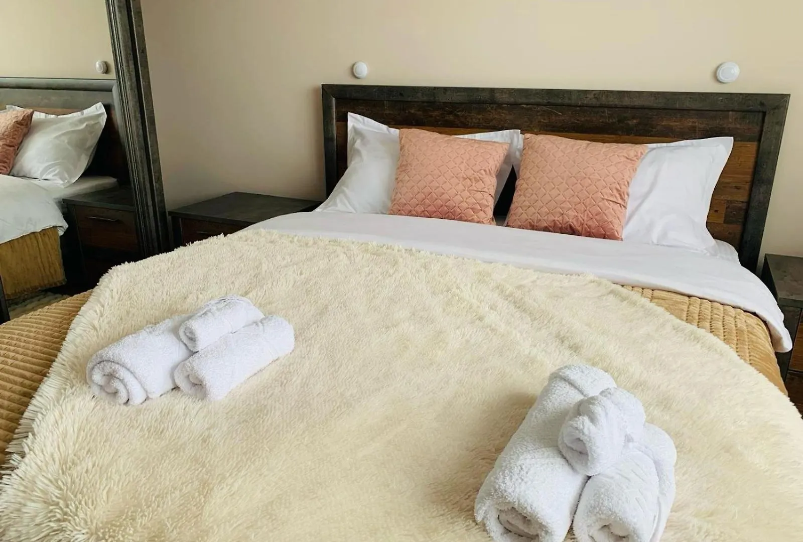 Sofiart Apartment Βουκουρέστι