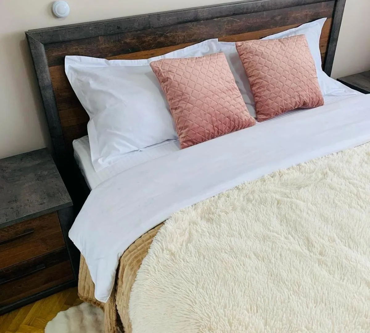 Sofiart Apartment Βουκουρέστι